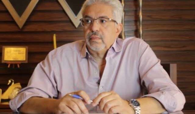 لعبة التصريحات تدفع الدولار الي أعلي مستوي شهري وتسيطر علي اسعار الذهب بالبورصة العالمية