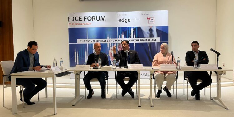 خبراء: الإعلام التقليدي فقد هيمنته..والسوشيال ميديا أصبحت تتحكم في المحتوي و التسويق