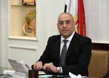 وزير الإسكان يصل إلى محافظة الإسكندرية لتفقد عدد من مشروعات الطرق التي ينفذها «المركزى للتعمير»