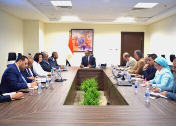 وزير الإسكان يتابع موقف التعاون مع الإتحاد الأوروبي فيما يخص الاستخدام الآمن لمياه الصرف الصحي والصناعي المعالجة