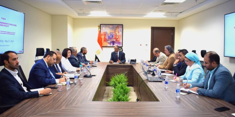 وزير الإسكان يتابع موقف التعاون مع الإتحاد الأوروبي فيما يخص الاستخدام الآمن لمياه الصرف الصحي والصناعي المعالجة