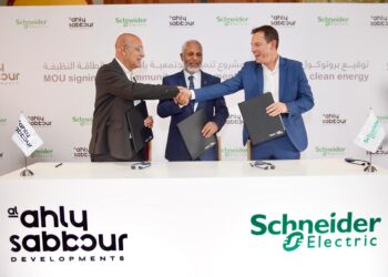 توقيع مذكرة تفاهم بين الأهلي صبور وشنايدر إلكتريك لتطوير المجتمع المحلي في مرسى مطروح