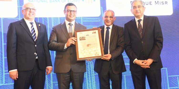 تحت عنوان “العقار.. والتحديات الراهنة.. أفكار بناءة لمستقبل أفضل” .. وزير الإسكان يُشارك نيابة عن رئيس الوزراء فى الجلسة الافتتاحية لمؤتمر الأهرام العقاري الرابع