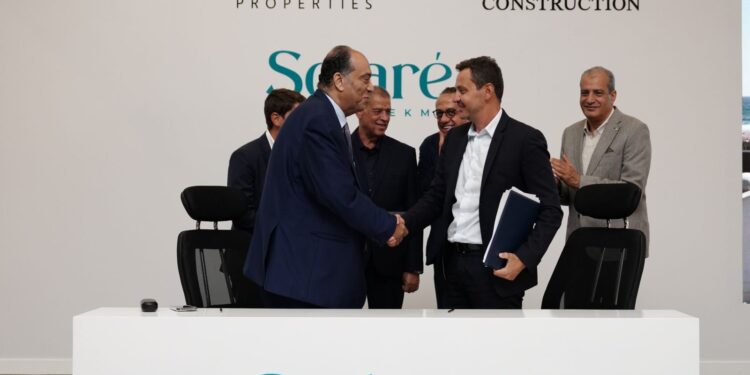 «مصر إيطاليا العقارية» تحتفل بـتوقيع اتفاقية مع «ريدكون للتعمير» بقيمة 1.3 مليار جنيه لإسناد أعمال المقاولات والإنشاءات في مشروع «سولاري» رأس الحكمة