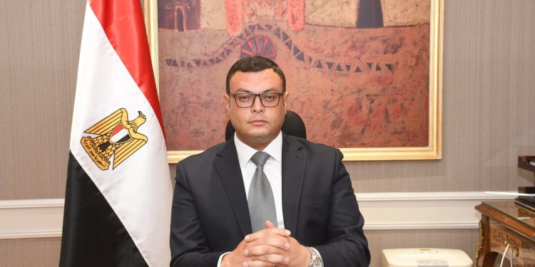 وزير الإسكان يُصدر 26 قراراً لإزالة التعديات ومخالفات البناء الواقعة بمدينة القاهرة الجديدة والساحل الشمالي الغربي
