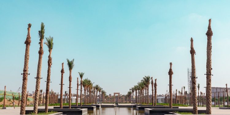 وزير الإسكان يتابع موقف تنفيذ «حديقة تلال الفسطاط» فى موقع مركزى بقلب القاهرة التاريخية