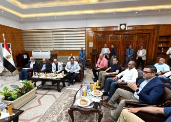 خلال متابعته لسير العمل بالمدن الجديدة غرب القاهرة .. وزير الإسكان يصدر حزمة من التوجيهات والتكليفات لمسئولى «هيئة المجتمعات العمرانية الجديدة» وأجهزة المدن الجديدة