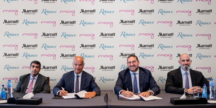 ماريوت الدولية وريلاينس فينشرز يوقعان اتفاقية لجلب علامة موكسي إلى وسط القاهرة