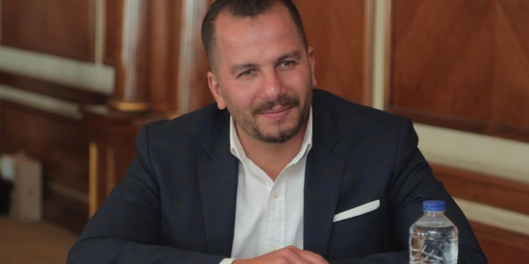 إتفاقية تعاون بين «ألكامى للتطوير» و«فودافون مصر» لتوفير منظومة متطورة من الإتصالات لمنتجعاتها