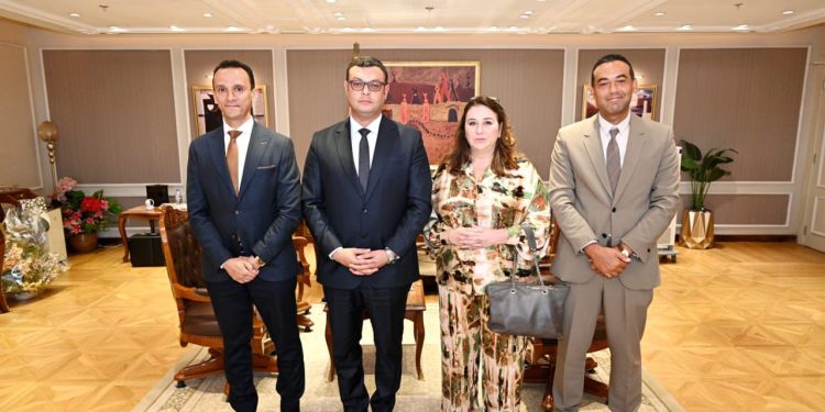 وزير الإسكان يبحث مع المدير الإقليمي لـ «الهابيتات» سبل تعزيز التعاون.. والتحضيرات لاستضافة مصر للمنتدى الحضرى العالمي