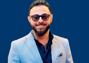 أحمد مصطفى مدير مبيعات بشركة «أمازون للتنمية»