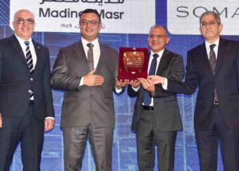 مؤتمر الأهرام العقاري في دورته الرابعة يكرم عددًا من مسئولي ورموز القطاع العقاري على رأسهم وزير الإسكان