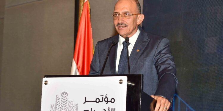 علاء فكرى مقرر عام مؤتمر الأهرام العقاري الرابع: تصدير العقار والتسويق الجيد لفرص الاستثمار وتكرار تجربه المطور العام أهم توصيات المؤتمر