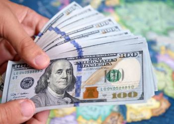 الدولار يتراجع نحو 21 قرش مقابل الجنيه المصري اليوم.. اعرف السعر الجديد