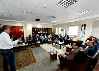 وزير الإسكان يعقد اجتماعا بمقر جهاز «مدينة بدر» لمتابعة سير العمل بمختلف القطاعات بالمدينة