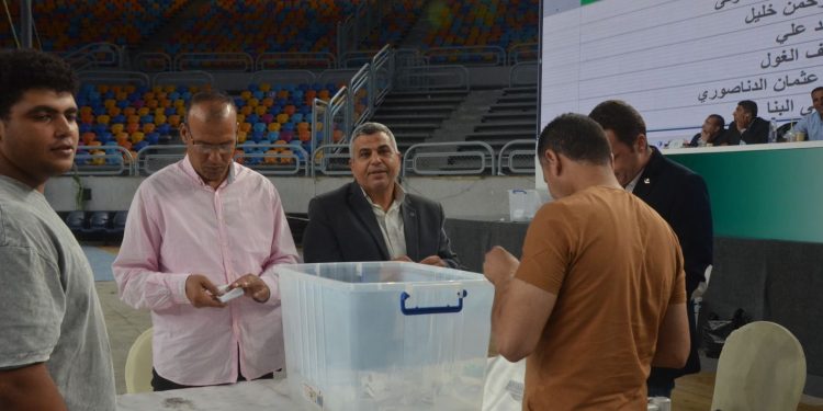 ضمن الطرح الرابع ببرنامج «مسكن» .. وزير الإسكان استكمال فعاليات قرعة تخصيص الأراضي السكنية بمدينة السادات لليوم الثالث بين 9860 مواطنا