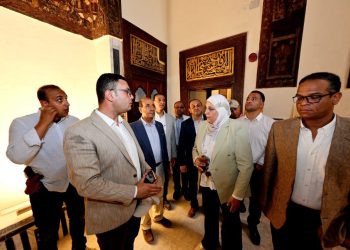 وزير الإسكان يواصل جولته التفقدية بمشروعات تجديد أحياء القاهرة الإسلامية والفاطمية بمحافظة القاهرة