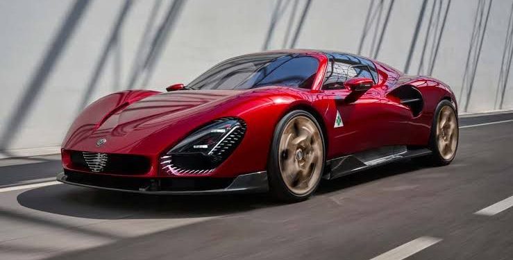 الكشف عن “زئير” ألفا روميو 33 سترادالي لعشاق العلامة التجارية