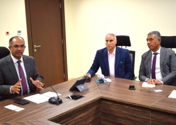 تنفيذاً لتكليفات وزير الإسكان .. نائب وزير الإسكان يلتقي مسئولي شركة «سيمنز العالمية» لدراسة فرص التعاون في استخدام الأنظمة والحلول الذكية لتقديم الخدمات بالمدن الجديدة