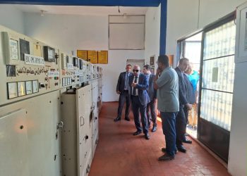 وزير الكهرباء والطاقة المتجددة يواصل جولاته الميدانية .. ويتفقد هندسة كهرباء مارينا التابعة لشركة البحيرة لتوزيع الكهرباء بمحافظة مرسى مطروح