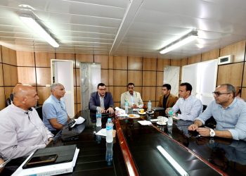 وزير الإسكان ومحافظ مطروح يتابعان موقف تسليم الأراضى البديلة لأصحاب التواجدات بمدينة «رأس الحكمة الجديدة»