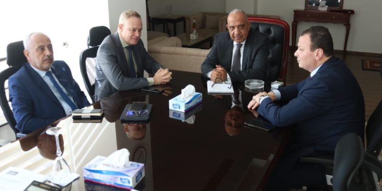 وزير الكهرباء يبحث مع شركة «أكوا باور» السعودية سبل دعم وتعزيز التعاون فى مجالات الطاقات الجديدة والمتجددة والهيدروجين الأخضر