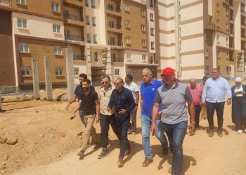 تنفيذاً لتكليفات وزير الإسكان: رئيس جهاز مدينة بدر يبدأ أولى جولاته التفقدية بالمرحلتين الثانية والثالثة لسكن موظفي العاصمة
