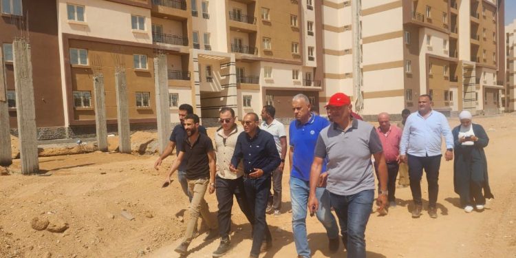 تنفيذاً لتكليفات وزير الإسكان: رئيس جهاز مدينة بدر يبدأ أولى جولاته التفقدية بالمرحلتين الثانية والثالثة لسكن موظفي العاصمة