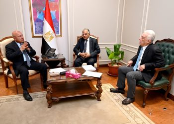 وزير الصناعة يلتقي وفد شركة «تى سى آي سانمار الهندية للكيماويات» لبحث فرص الاستثمار بالسوق المصري