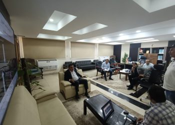 مسئولو «الإسكان» يتابعون موقف مشروعات المرافق بمناطق الامتداد ومنظومة مياه الشرب والصرف الصحي بمدينة الشروق