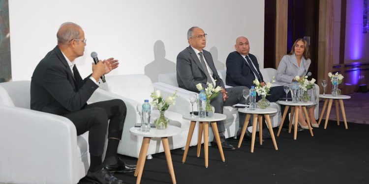 الدكتور كمال الدسوقي يؤكد أهمية دعم المعارض الخارجية للمنتجات المصرية