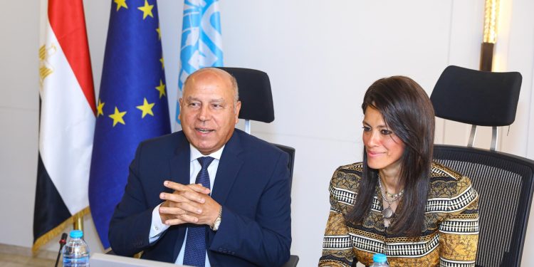 نائب رئيس الوزراء «للتنمية الصناعية» ووزيرة «التخطيط والتعاون الدولي» يشهدان توقيع الإتفاق التنفيذي لبرنامج الإتحاد الأوروبي لدعم التجارة والصناعة والنمو والوصول السريع للأسواق