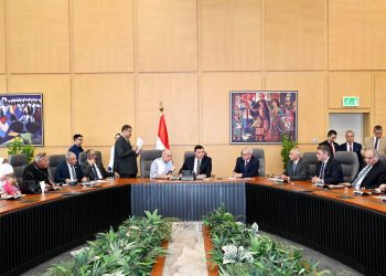 وزير الإسكان يعقد اجتماعه الدوري مع أعضاء البرلمان بمجلسيه «النواب والشيوخ» لبحث مطالب دوائرهم