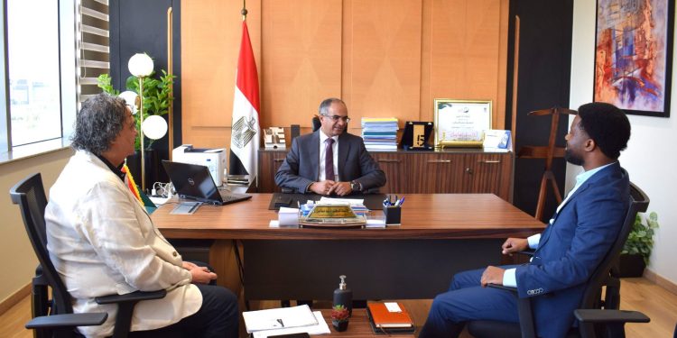 في مقدمتها مشروعات «حياة كريمة»: نائب وزير الإسكان يبحث فرص التعاون مع شركة هولندية رائدة في تنفيذ محطات المياه والصرف ذات الطاقات الصغرى