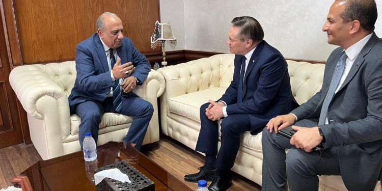 وزير الكهرباء يجتمع مع رئيس شركة «روسآتًوم» الروسية للوقوف على الواقع الفعلي لمستجدات تنفيذ أعمال المشروع القومي للمحطة النووية