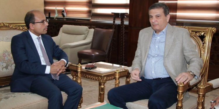 وزير الزراعة يلتقي قنصل مصر العام الجديد في بورسودان لتنسيق العمل بين الوزارة والقنصلية المصرية بالسودان في المرحلة القادمة