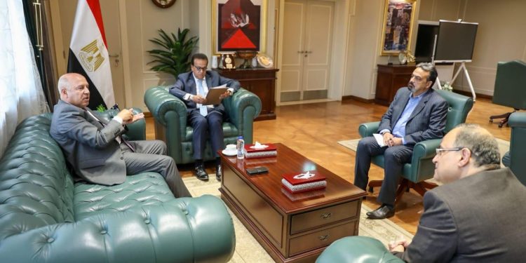 تنفيذا لتكليفات السيد الرئيس عبد الفتاح السيسي بدعم التنمية الصناعية وتوطين صناعة الدواء