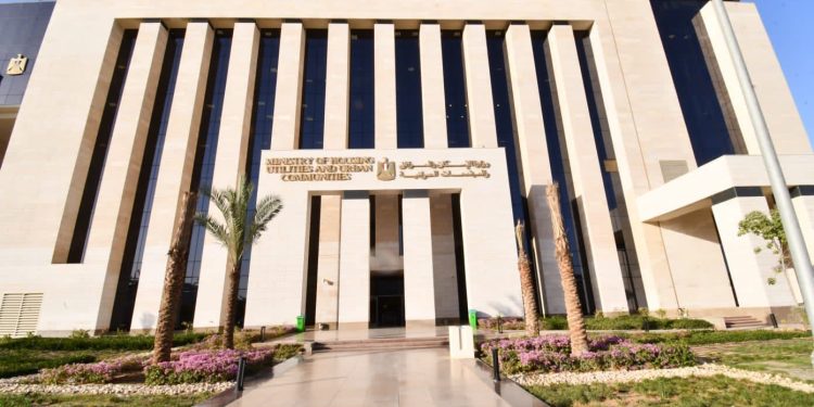 وزير الإسكان: خلال 10 سنوات بعهد الرئيس السيسى انتهينا من 91 مشروعاً للمياه والصرف بالشرقية بتكلفة أكثر من 7 مليارات جنيه