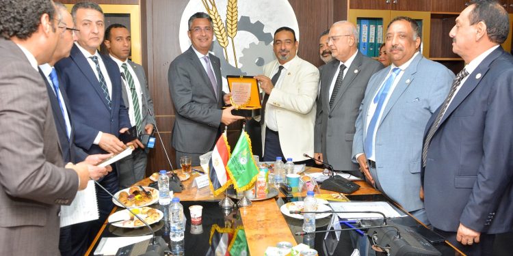 خلال زيارة وزير التموين لغرفة صناعة الحبوب .. الوزير يوجه بانتظام معدلات توريد المكرونة بالمنظومة التموينية والحرة وتوافر الأرز في الأسواق