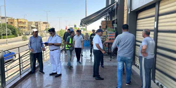 رئيس جهاز الشروق : تنفيذ 19 قرار غلق وتشميع للمحال التجارية المخالفة بالمدينة