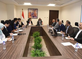 نائب وزير الإسكان يلتقي سفير اليابان بالقاهرة لبحث أوجه التعاون ورغبة شركات يابانية في الاستثمار بمصر