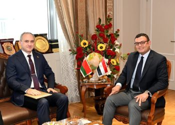 وزير الإسكان يستقبل سفير بيلاروسيا بالقاهرة للتهنئة بتوليه حقيبة الإسكان.. وبحث مجالات التعاون بين البلدين