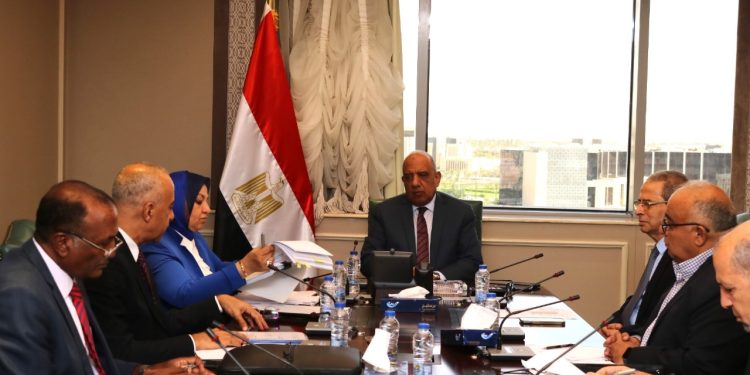 لمتابعة معدلات الاداء وكفاءة التشغيل .. «وزير الكهرباء» يراجع خطة تشغيل المحطة الشمسية الحرارية بالكريمات ومتطلبات التطوير وتحقيق الاستفادة القصوى منها