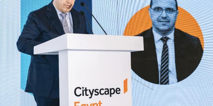 نيابة عن المهندس شريف الشربيني وزير الإسكان: .. المشرف على مكتب الوزير يشارك فى افتتاح النسخة الـ13 لمعرض سيتي سكيب مصر تحت شعار «نهضة مصر العقارية نحو بناء مستقبل القطاع»