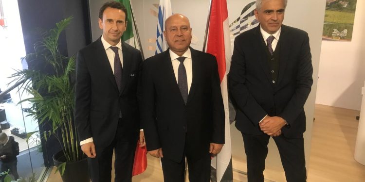 وزير الصناعة التقي رئيس وقيادات شركة سالشيف الايطالية على هامش فعاليات اليوم الثاني لمعرض إينوترانس 2024