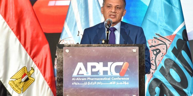 الدكتور محمد فايز فرحات: انعقاد النسخة الرابعة لمؤتمر الأهرام للدواء والرعاية تعكس ثقة كافة الأطراف المعنية في أهميته