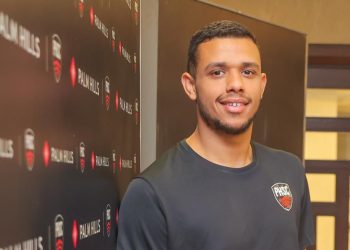 لاعب «بالم هيلز» مصطفى عسل يتوج ببطولة مصر الدولية للإسكواش 