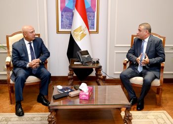 وزير الصناعة: يبحث مع وفد شركة نستله مصر خطط الشركة المستقبلة بالسوق المصري