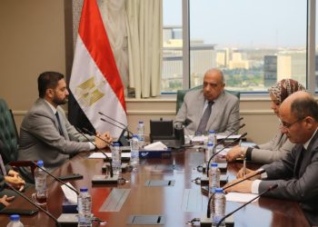 وزير الكهرباء يبحث مع تحالف «جيلا -انترو» التعاون فى مجالات الطاقة المتجددة والهيدروجين الأخضر والمشروعات المستقبلية فى القطاع 