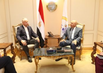 «وزير الصناعة» يبحث مع ممثلي شركة «بادما البولندية» خطة إنشاء مجمع صناعي لإنتاج الأثاث بمدينة العلمين الجديدة للتصدير لأسواق أوروبا وأمريكا